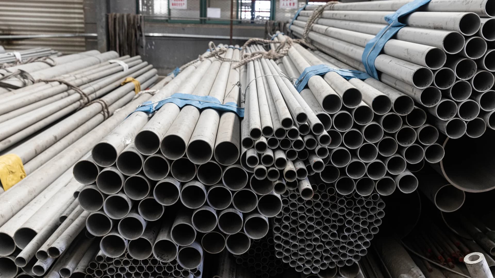 Stainless steel pipe and tube supply scene