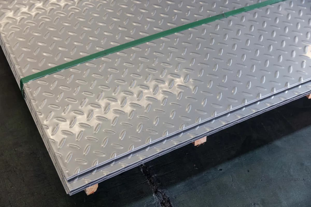 Embossed stainless steel checker sheet